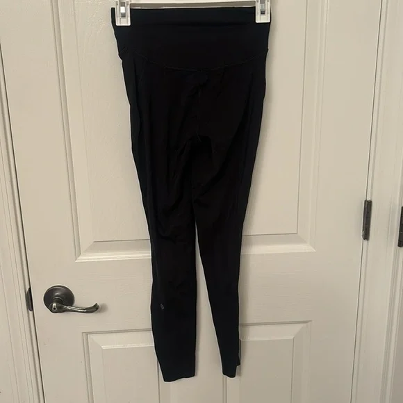 Lululemon Base Pace High-Rise Tight 25" in Black - Picture 4 of 7